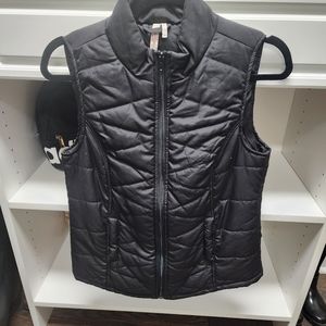 Women's Puffer vest size M